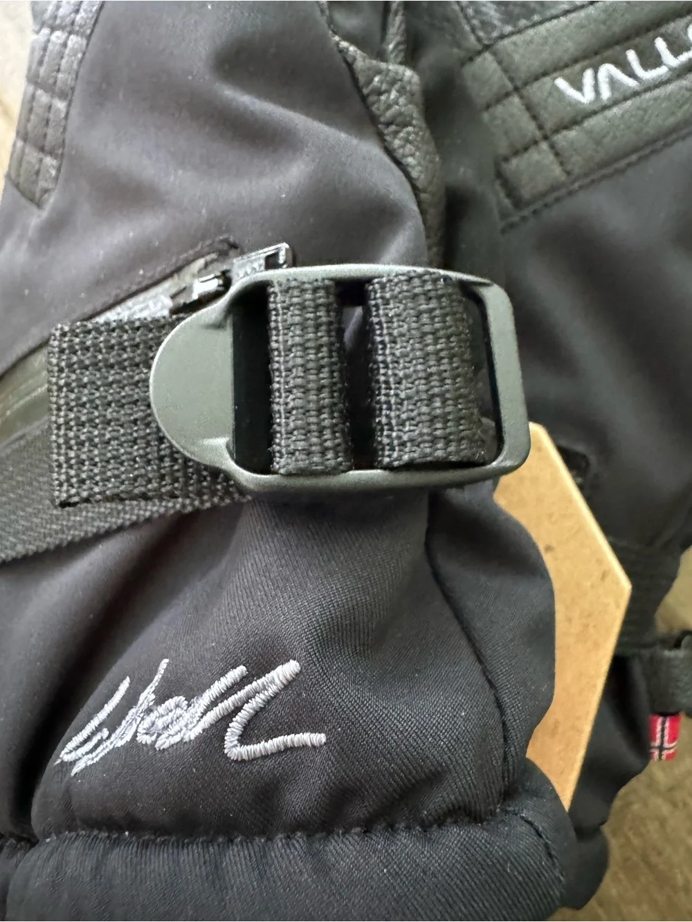 Vallerret Skadi Mitt Photography Gloves Black Size Large Unisex New With Tag
